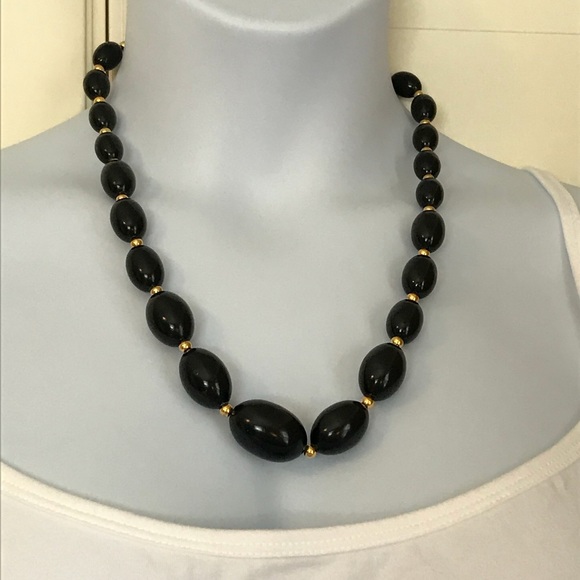 Jewelry - Vintage Black Beaded Necklace